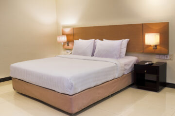 Bedroom Executive Mountain View King Bed di Grage Resort Sangkan