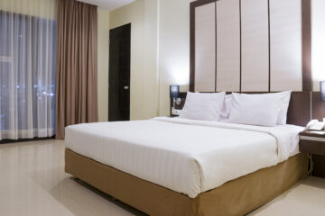 Bedroom Executive King Bed di Grage Resort Sangkan